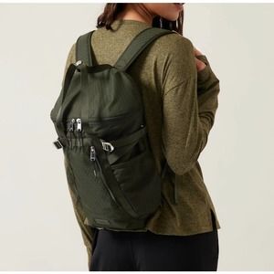 NEW Athleta Excursion Backpack in Aspen Olive Green NWT